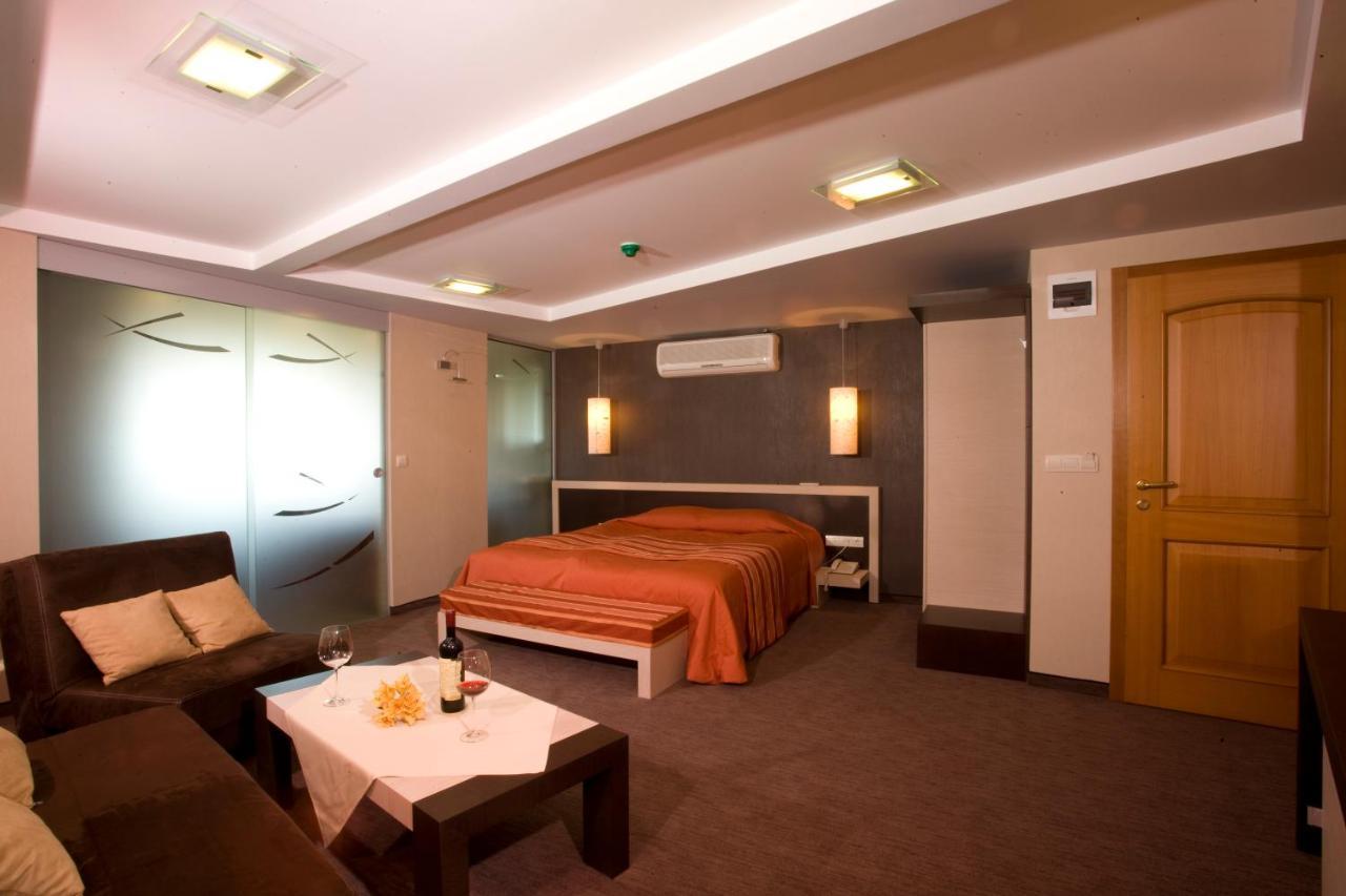 Edi Hotel Sofia Exterior photo
